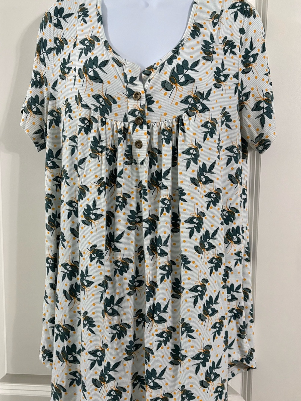 Women's White Floral Button-Front Babydoll Top